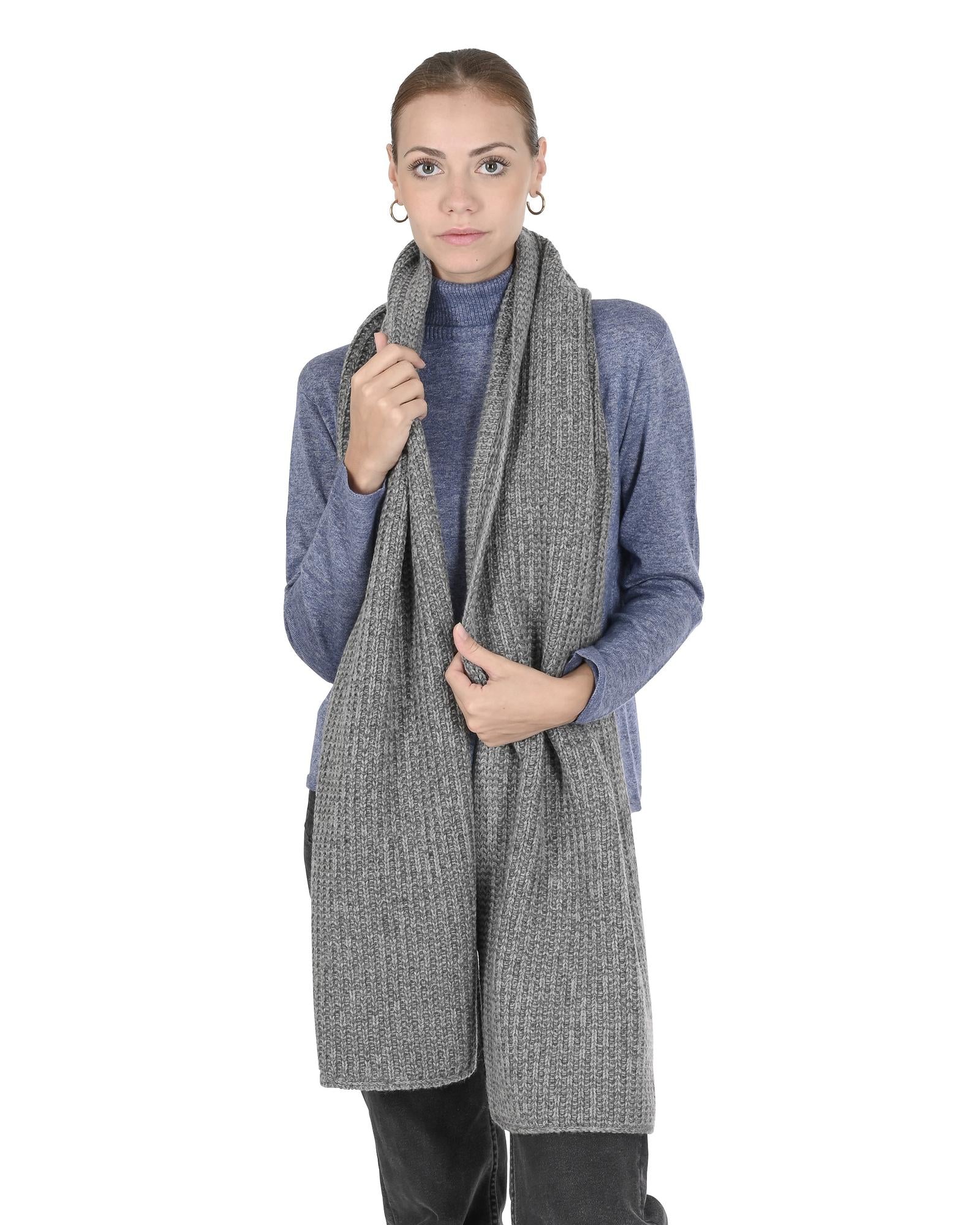 Elegant Italian-made Cashmere Blend Scarf - One Size
