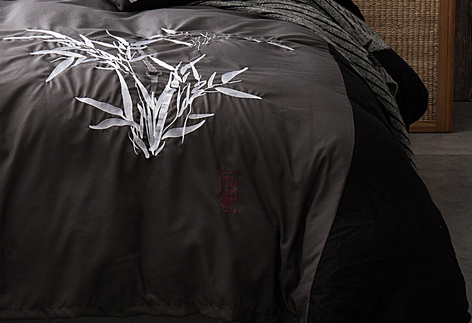 Luxton Queen Size Embroidered Bamboo Pattern Black Grey Quilt Cover Set (3PCS)