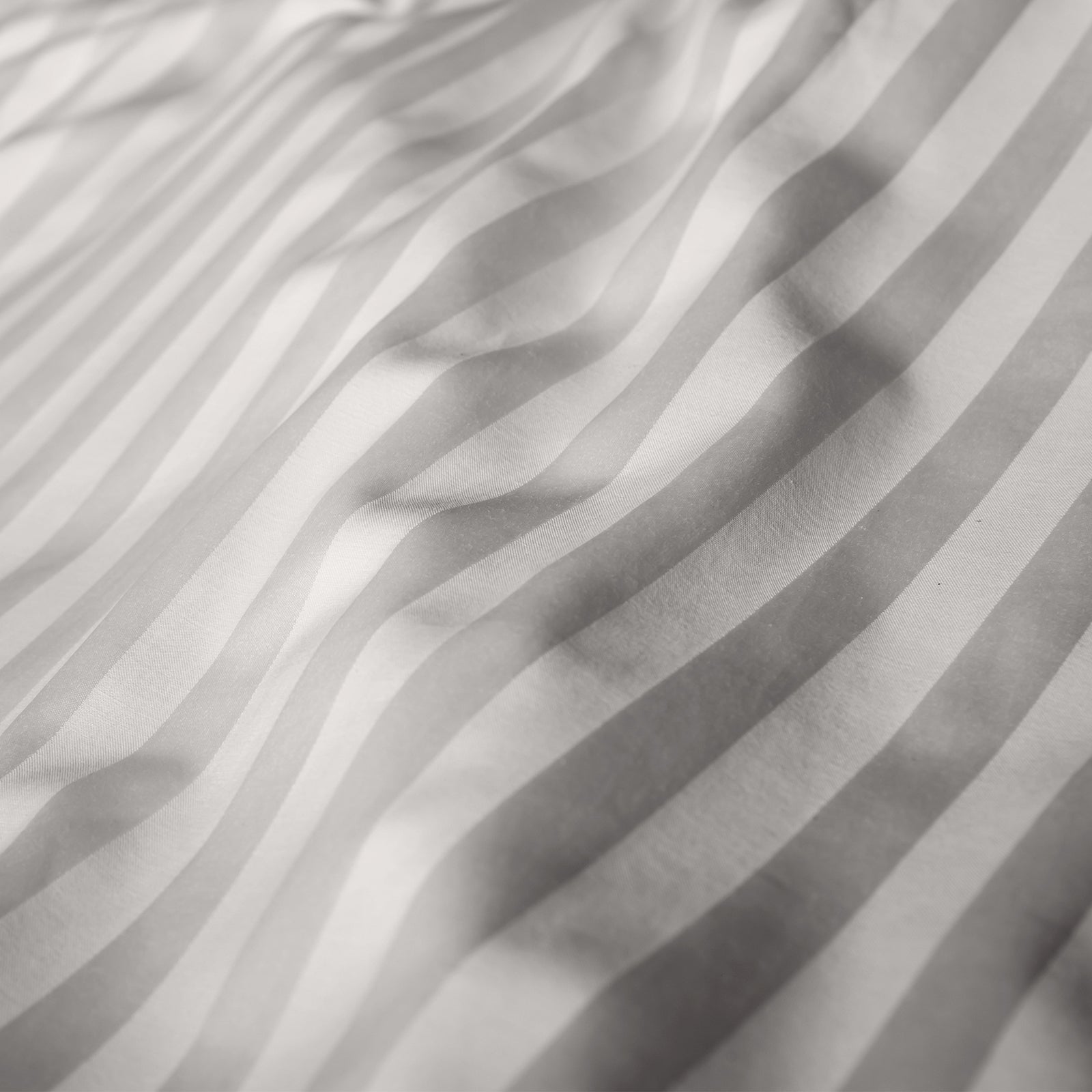 Royal Comfort 1200 Thread Count 3 Piece Combo Set 100% Egyptian Cotton Striped - King - Silver