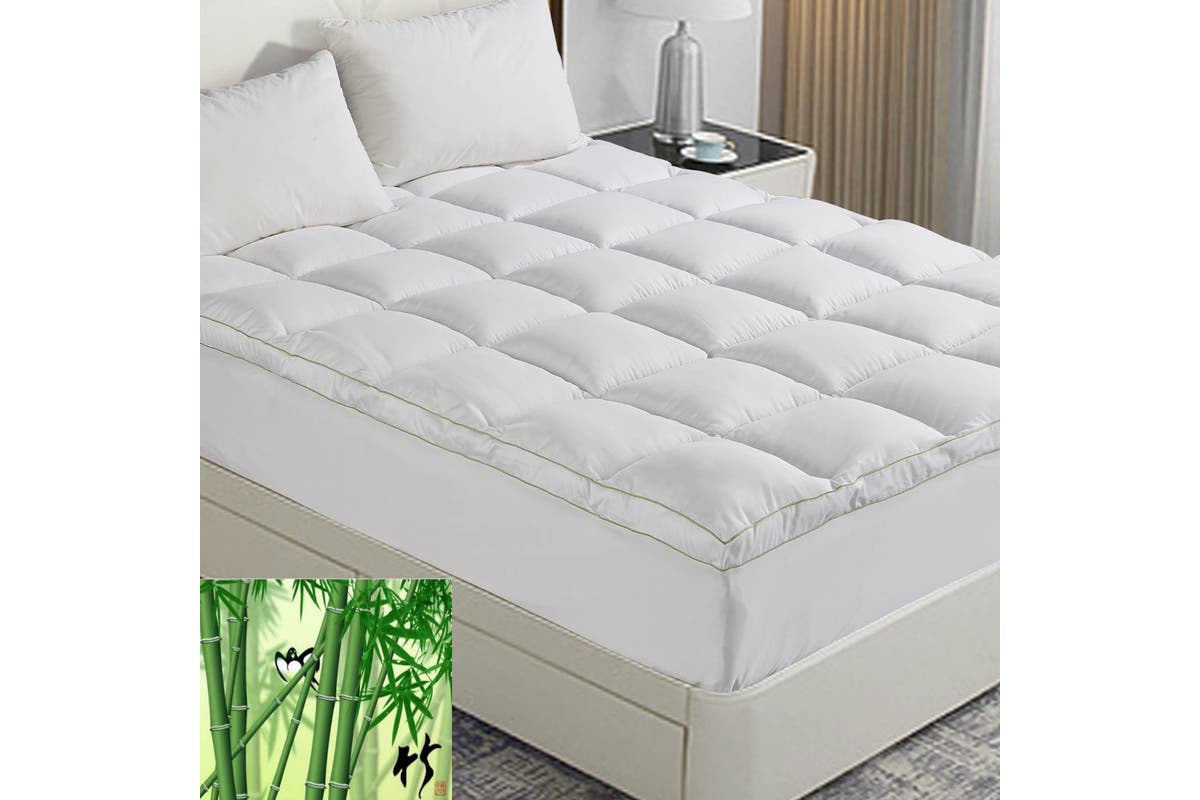 Luxton Double Size 1000GSM Bamboo Mattress Topper with Gusset Support
