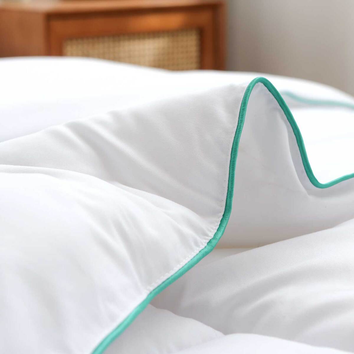 Luxton Queen Size Bamboo Soft All Seasons Quilt