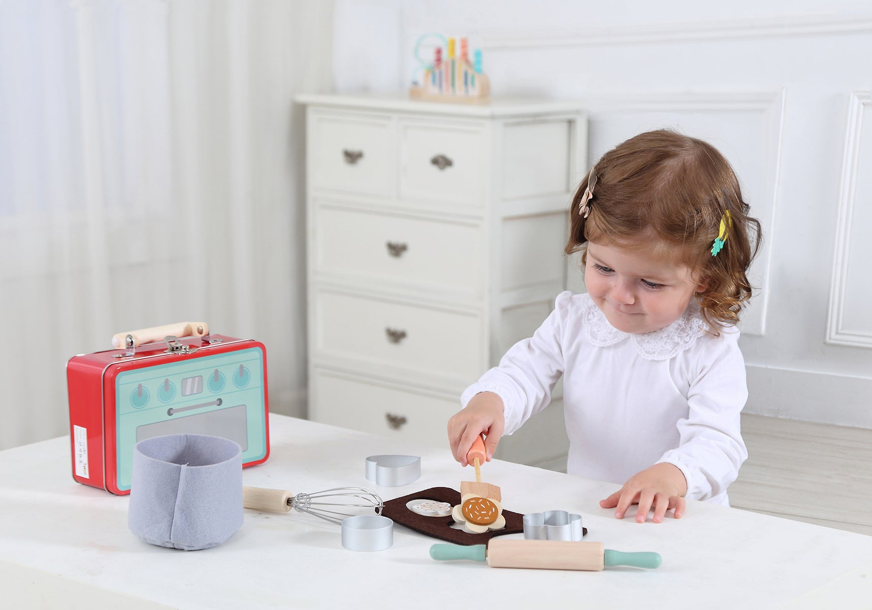 COOKIE BAKING PLAYSET IN TIN CASE